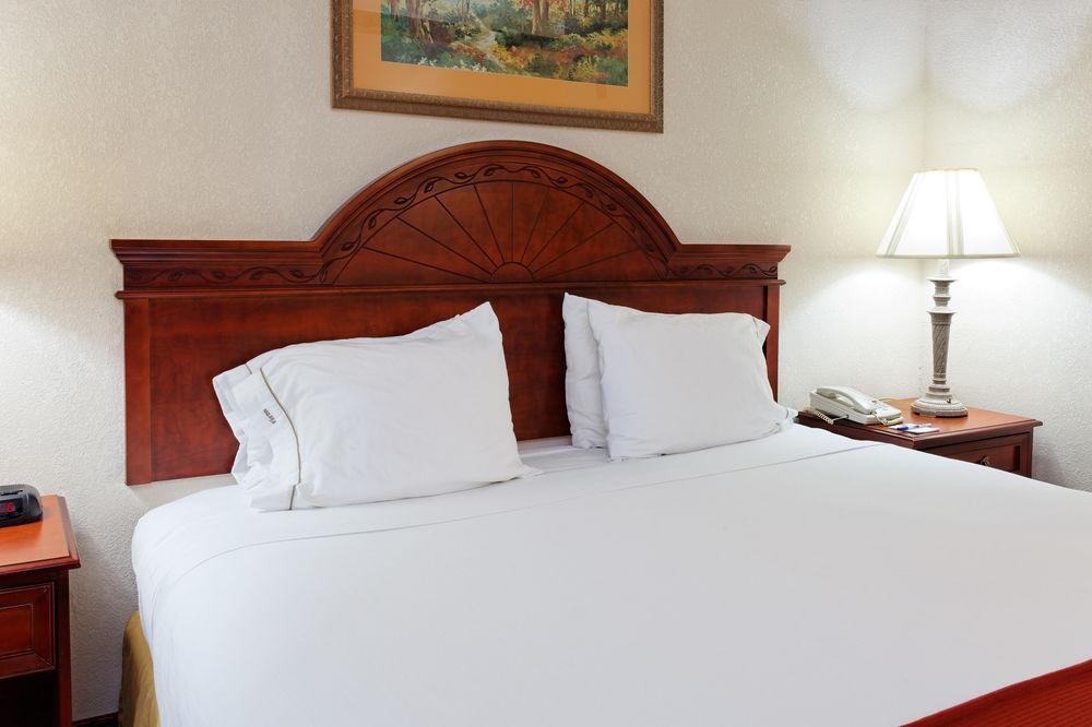Holiday Inn Express & Suites Tupelo By Ihg Экстерьер фото
