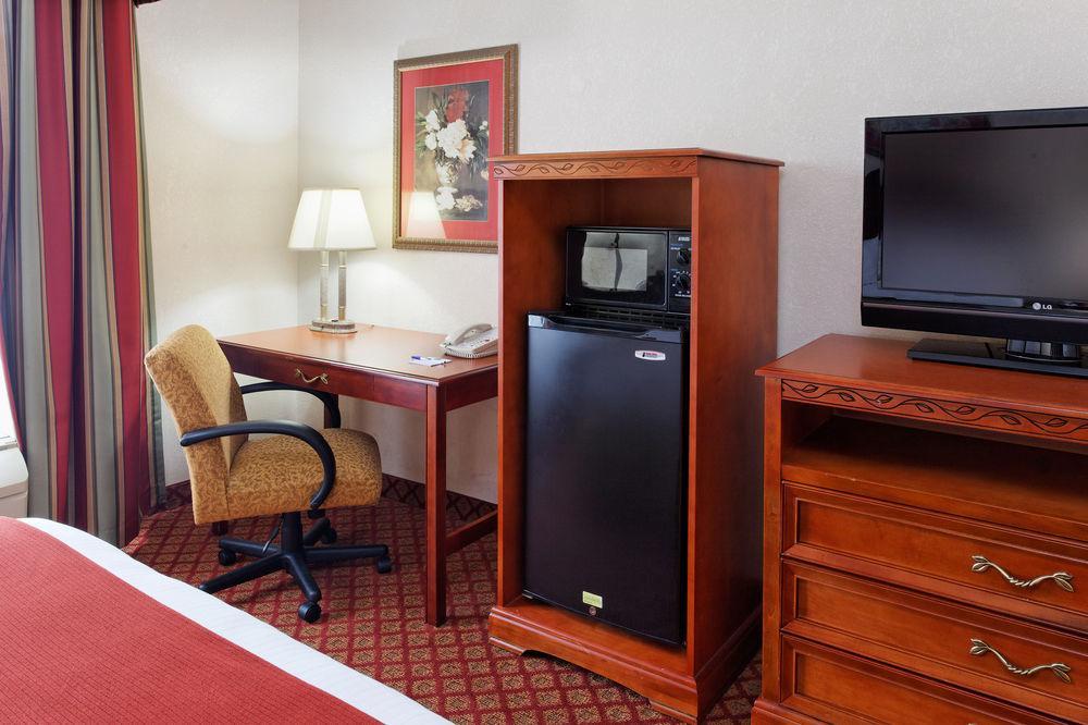 Holiday Inn Express & Suites Tupelo By Ihg Номер фото